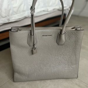 Original Michael Kors authentic leather tote in a timeless grey.